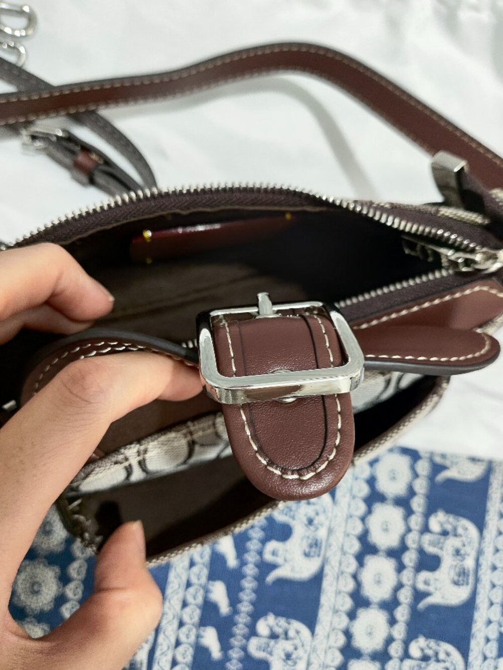 Coach Ashton 20 Vintage-Style Shoulder Bag - Picture 7 of 7
